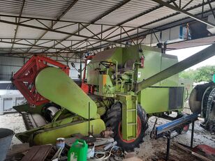 Claas Compact 30 grain harvester