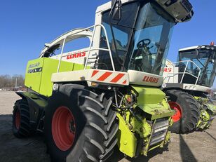 Claas Jaguar 870 grain harvester