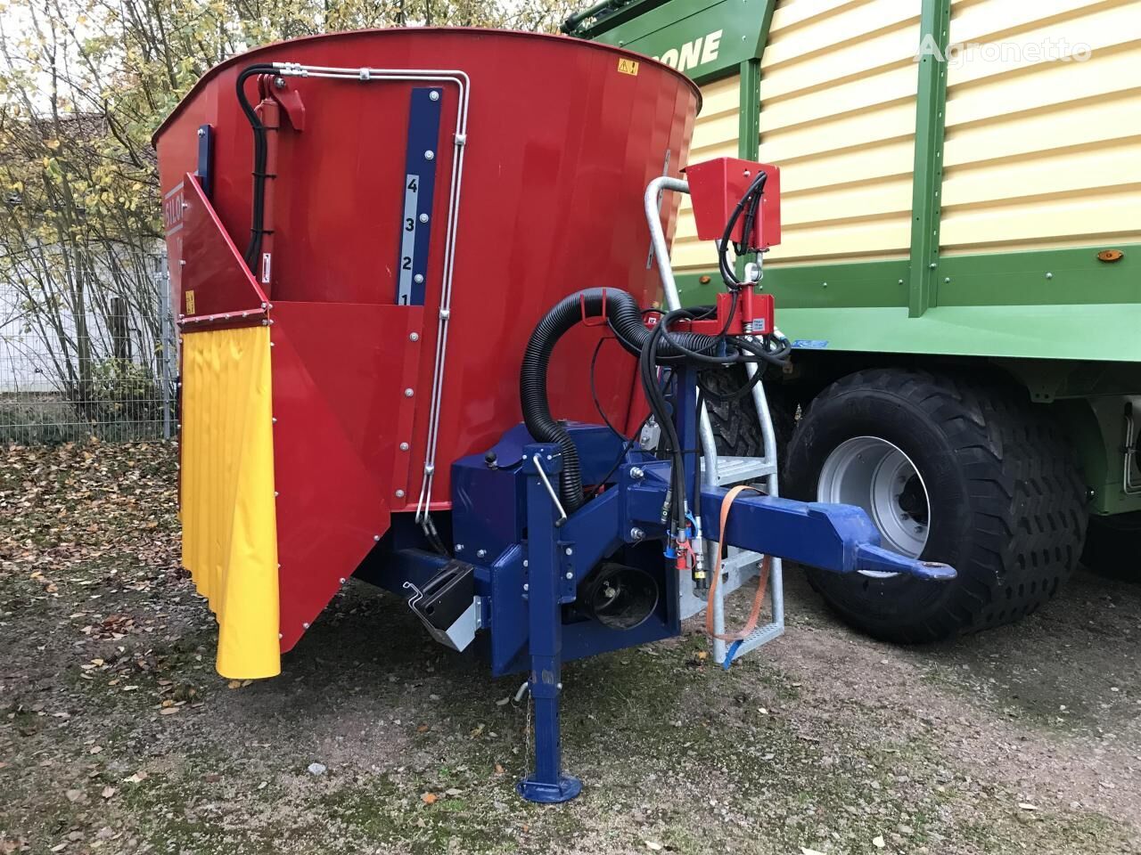 Classic Compact 8 feed mixer