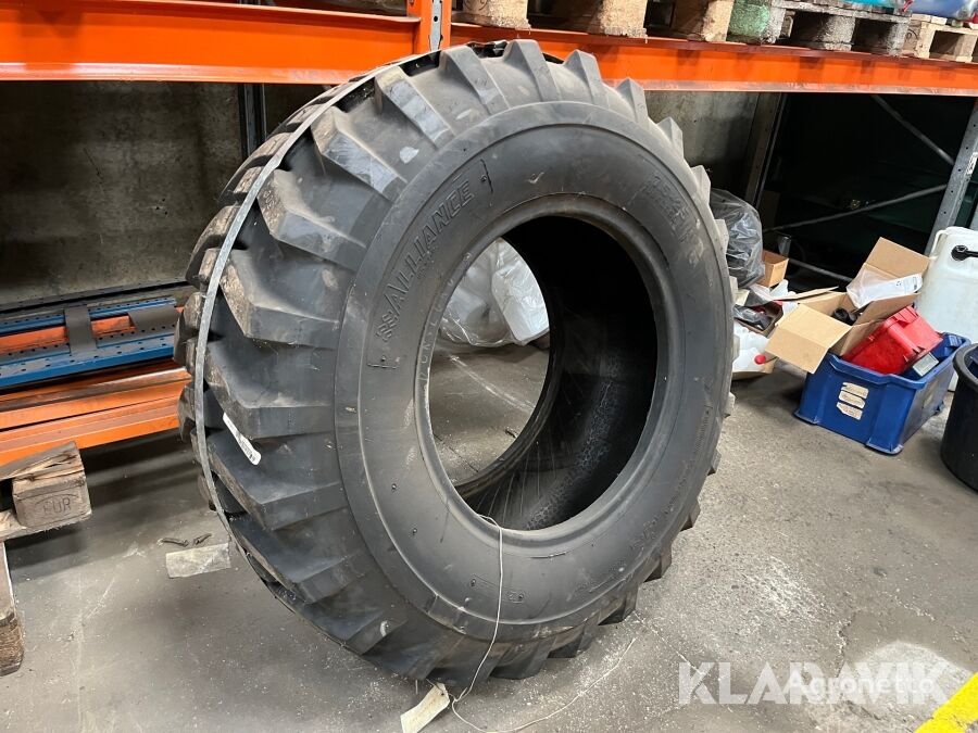Alliance 17.5-25 tractor tire