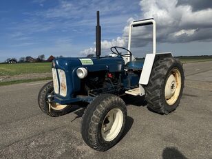 Ford Dexta wheel tractor