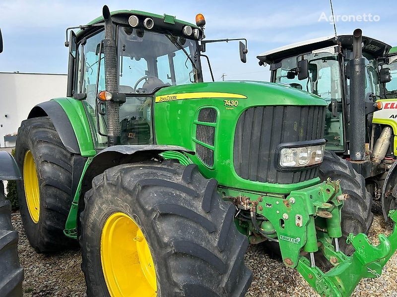 John Deere 7430 wheel tractor