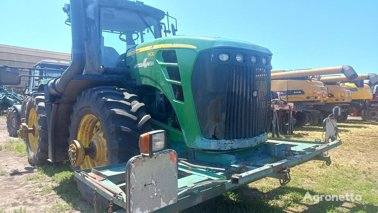 John Deere 9530 wheel tractor