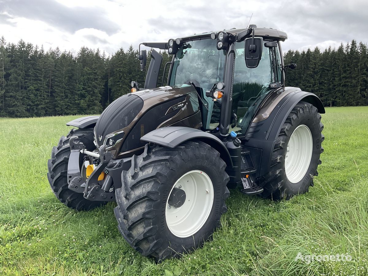 Valtra N175 Direct wheel tractor